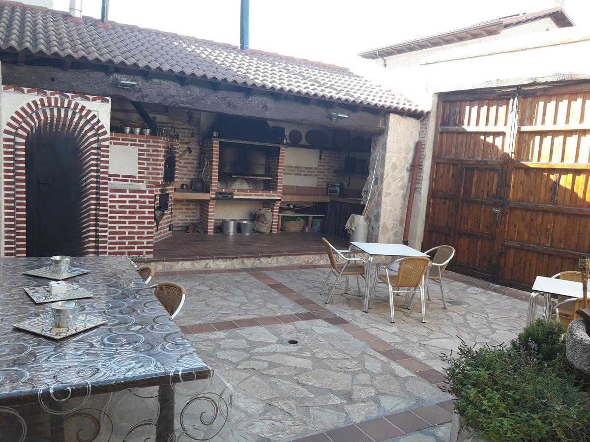 Casa Rural La Casa De Las Manuelas Horcajo de las Torres Ngoại thất bức ảnh