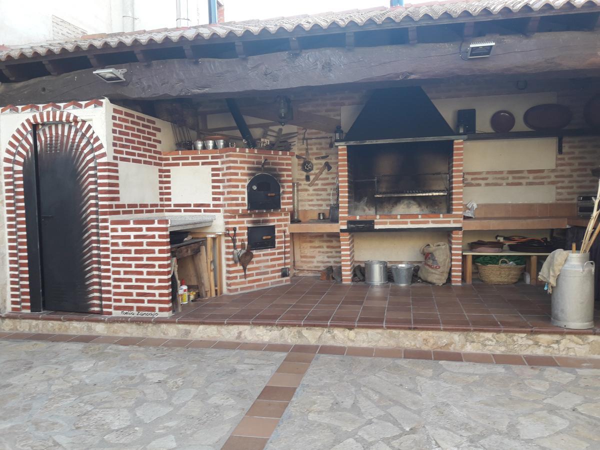 Casa Rural La Casa De Las Manuelas Horcajo de las Torres Ngoại thất bức ảnh